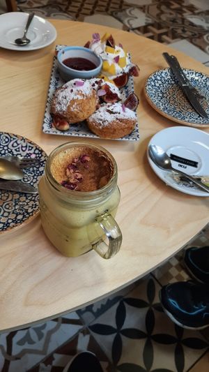 Scones and spiced milk at Lavaysalt in Gran Canaria