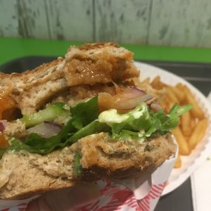 burger lunch deal at Green Point in Zagreb