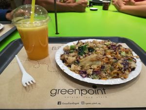 Thai wok and smoothie at Green Point in Zagreb
