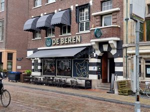 Front at De Beren in Dordrecht