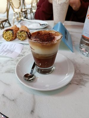 Coffee with chocolate at Cioccolatitaliani in Milan