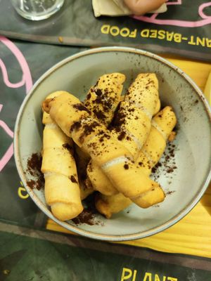 Chocolate tequeños at TROPICOOL in Madrid