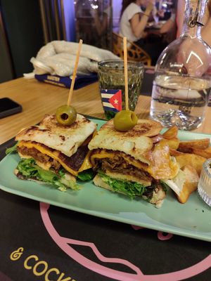 sandwich cubanito at TROPICOOL in Madrid