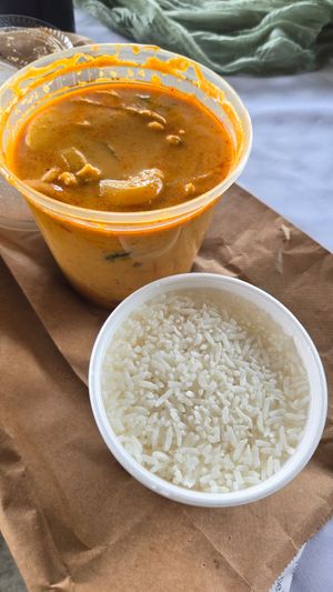 Yellow Curry at Lotus Thai Cuisine in Athens