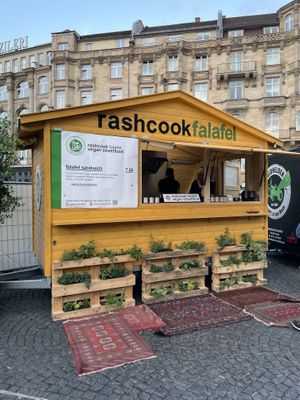 Price increased to 8,50€...  at Rashcook Falafel in Frankfurt