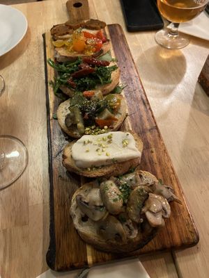 Vegan starter (bruschetta)  at Basils in Brussels