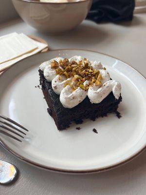 Schoko Pistazien Brownie   at Kelia in Leipzig