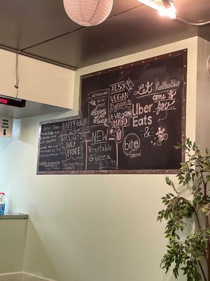 Advertised vegan sauce at Rollbotto Sushi in St Petersburg