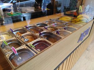 Toppings counter at Oakberry in Brussels