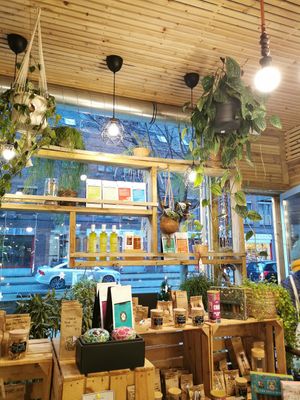  at MIR concept store... coffee and more in Brussels