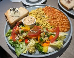 Katerfrühstück   at Katzentempel - Hamburg in Hamburg
