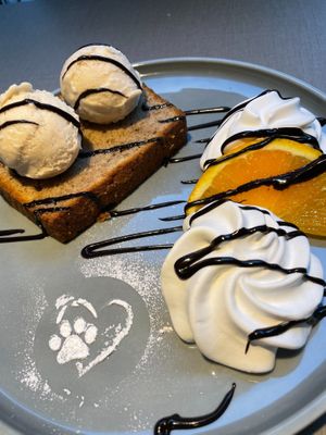 Banana bread at Katzentempel - Hamburg in Hamburg