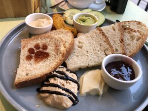 The all day breakfast platter  at Katzentempel - Hamburg in Hamburg