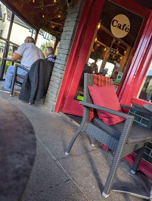 Outside seating area at Mio Mondo in Bowness-on-windermere