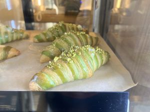 Pistachio croissant  at Te Cor Gentil テコールジャンティー in Tokyo