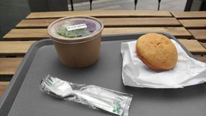 Salad and coconut marron bread at Te Cor Gentil テコールジャンティー in Tokyo