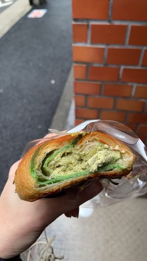 Pistachio Creme Croissant   at Te Cor Gentil テコールジャンティー in Tokyo
