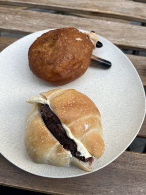 Butter and bean paste - as a lover of butter and white bread I loved it!   at Te Cor Gentil テコールジャンティー in Tokyo