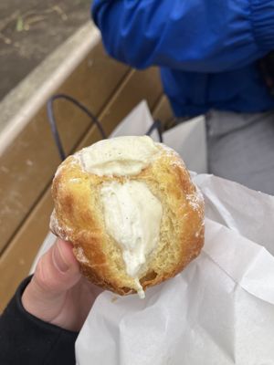 amazing custard pie  at Te Cor Gentil テコールジャンティー in Tokyo