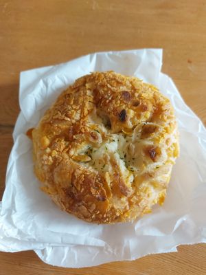 Curry bread at Te Cor Gentil テコールジャンティー in Tokyo