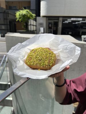 Pistachio donutts  at Te Cor Gentil テコールジャンティー in Tokyo