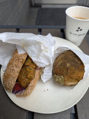 hojicha donut and chick'n sandwich at Te Cor Gentil テコールジャンティー in Tokyo