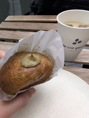 hojicha donut at Te Cor Gentil テコールジャンティー in Tokyo