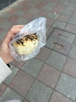 椒鹽芝麻  at Xuelihong Vegetarian Dim Sum 雪裏紅素食點心 永春店 in Taipei