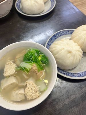   at Xuelihong Vegetarian Dim Sum 雪裏紅素食點心 永春店 in Taipei
