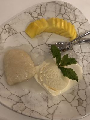 354. Sticky rice with mango  at ByVu in Freising