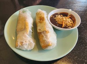 Vegan spring roles at Enjoy Saigon in Bergen