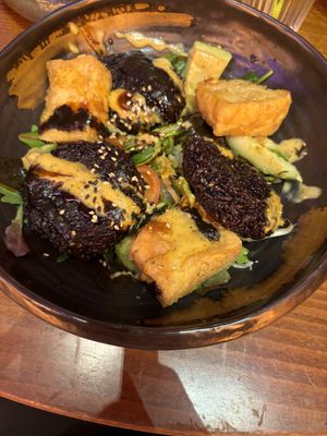 black rice and tofu with lovely salad  at Hoa Rong in Berlin