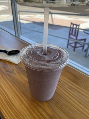 Pb & J smoothie  at The Healthy Bar in Kingman