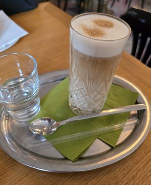 Latte Macciato mit Hafermilch at Schlosscafe in Bad Mergentheim