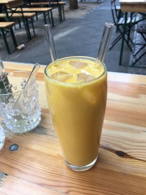 Mango Lassi (vegan)   at tschüüüsch - plantpowered futurefood in Berlin