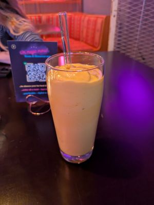 Big Mango Lassi: 5/5 perfect color, taste and creaminess.
 at tschüüüsch - plantpowered futurefood in Berlin