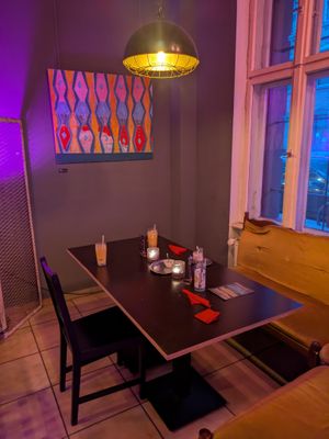 Inside of Tschüüüsch at tschüüüsch - plantpowered futurefood in Berlin