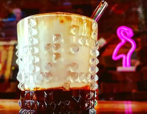 You can also just drop by for an iced coffee / frappe - there are many options such as with caramel syrup & of course oats & soy -"milk" at tschüüüsch - plantpowered futurefood in Berlin