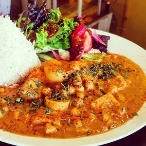 Wanna go on a Tinda date?😉Tinda is a delicious slightly sour pumpkin & is served in a hearty curry with chickpeas. at tschüüüsch - plantpowered futurefood in Berlin