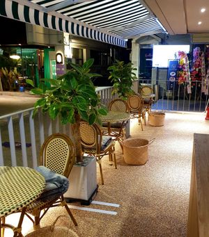 outside dining at ALT.a - Dosan in Seoul