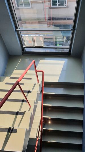 staircase (no elevator) at MEPLACE - 미플레이스 in Seoul