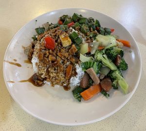 White rice with 2 veg for $3.00 (included with veg from gravy)  at Rong Yuan Food Stall 融圆 in North Singapore