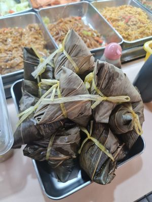 Salted Rice Dumplings  ~ 5/3/22 at Rong Yuan Food Stall 融圆 in North Singapore