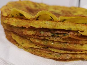 To prepare the banh xeo, vegan vietnamese crepe ! at Ma Pause Bio in Narbonne