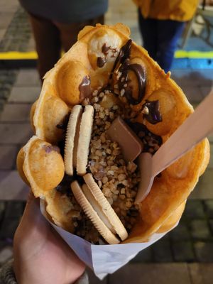 vegan bubble waffle at VeggieGlück, der Wintermarkt (Vegan Winter Market) in Duisburg