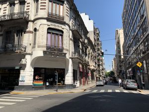 The place is in a crossroad   at La Vegana in Buenos Aires