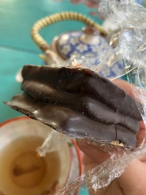 Alfajor de limón  at La Vegana in Buenos Aires