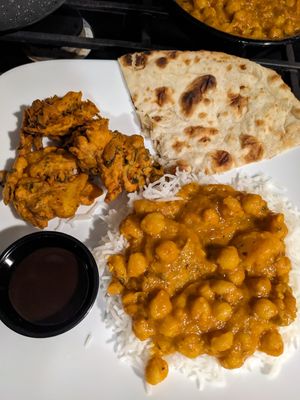Pakora, Naan, channa masala (all vegan) at India Town in Wyoming