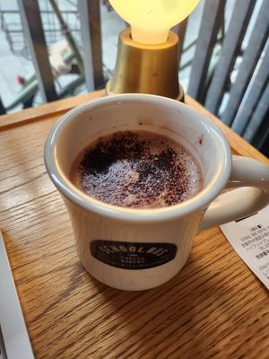 Hot chocolate at School Bus Coffee Bakers in Kyoto