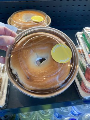 Vegan bagel at Lava Restaurant in Grindavik